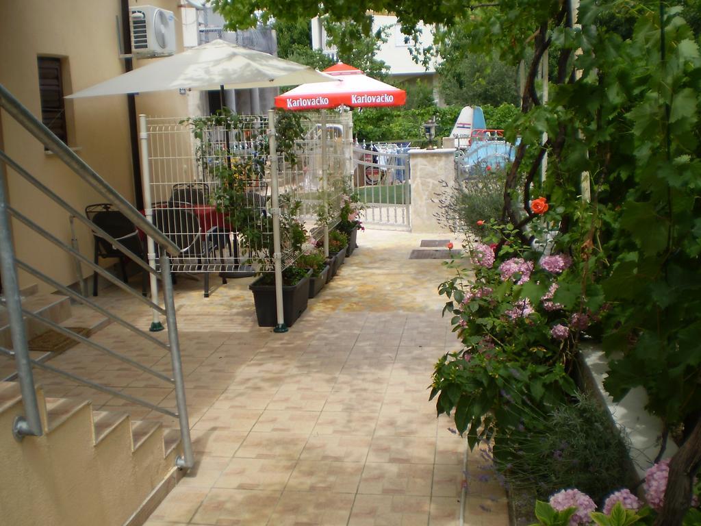 Apartments Tare, Free Parking Vodice Exterior foto